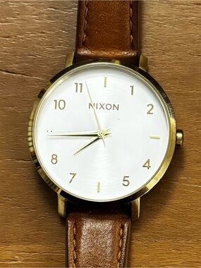 Nixon The Arrow Leather Women’s Watch